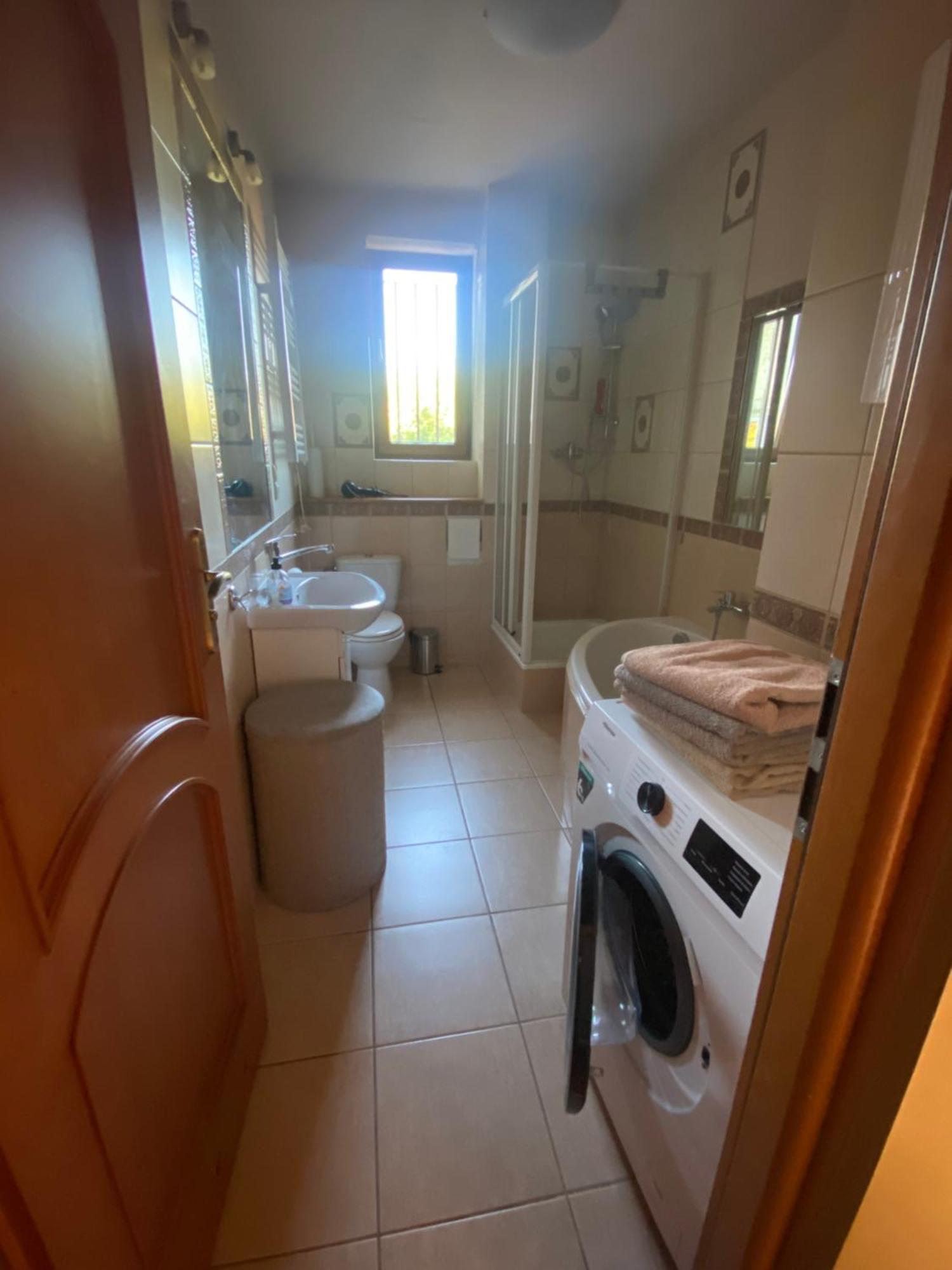 4 Pokoje - 86 M2 - 300 M Od Rynku Wrocław Extérieur photo