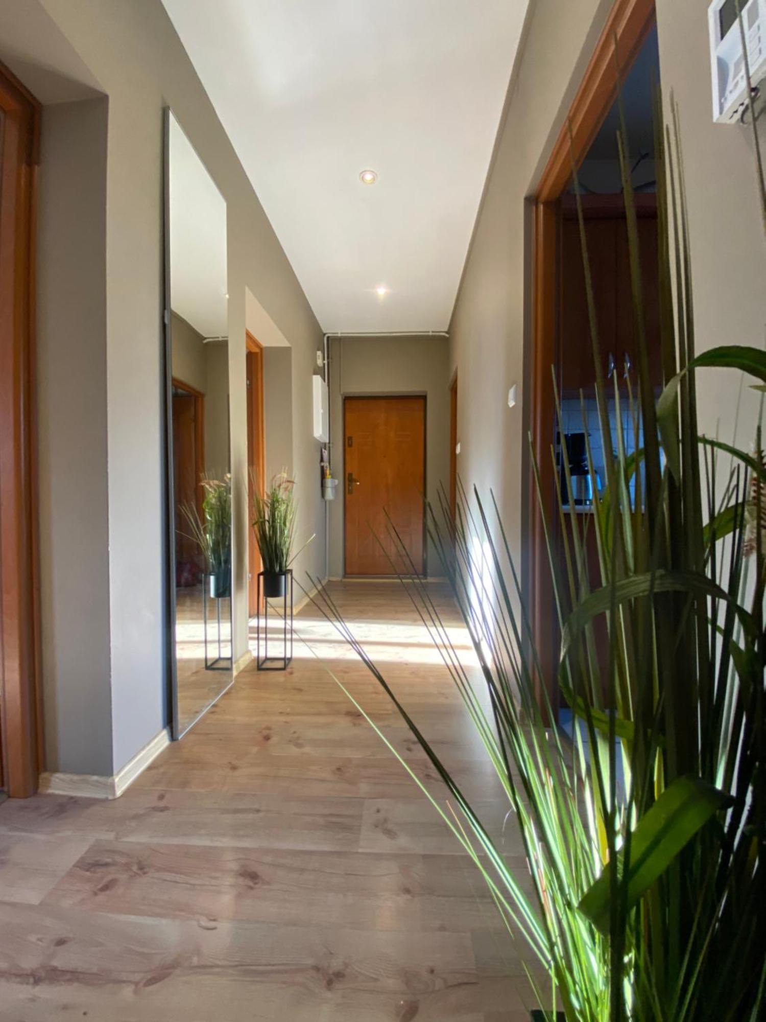 4 Pokoje - 86 M2 - 300 M Od Rynku Wrocław Extérieur photo